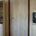 Zimmertür Ahorn/Nußbaum, Stumpf einschlagend, mit unsichtbaren Bändern
